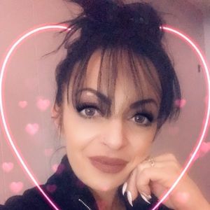 Meet your Posher, Karine